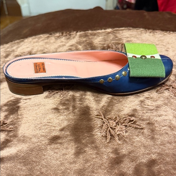 Stylish Blue and Green Mules with Bow Accent - Picture 4 of 4